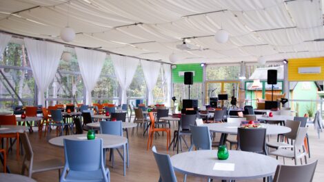 Restoraanihoone saal